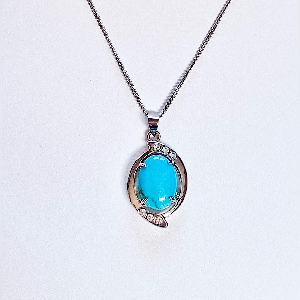 COPY🎉Host Pick🎉 Vintage Genuine Turquoise Diamond  Pendant Necklace